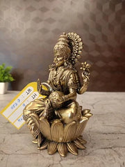 Brass Maha Lakshmi Idol with Coin Pot – Fine Art Goddess Lakshmi Statue for Wealth, Prosperity & Pooja Décor
