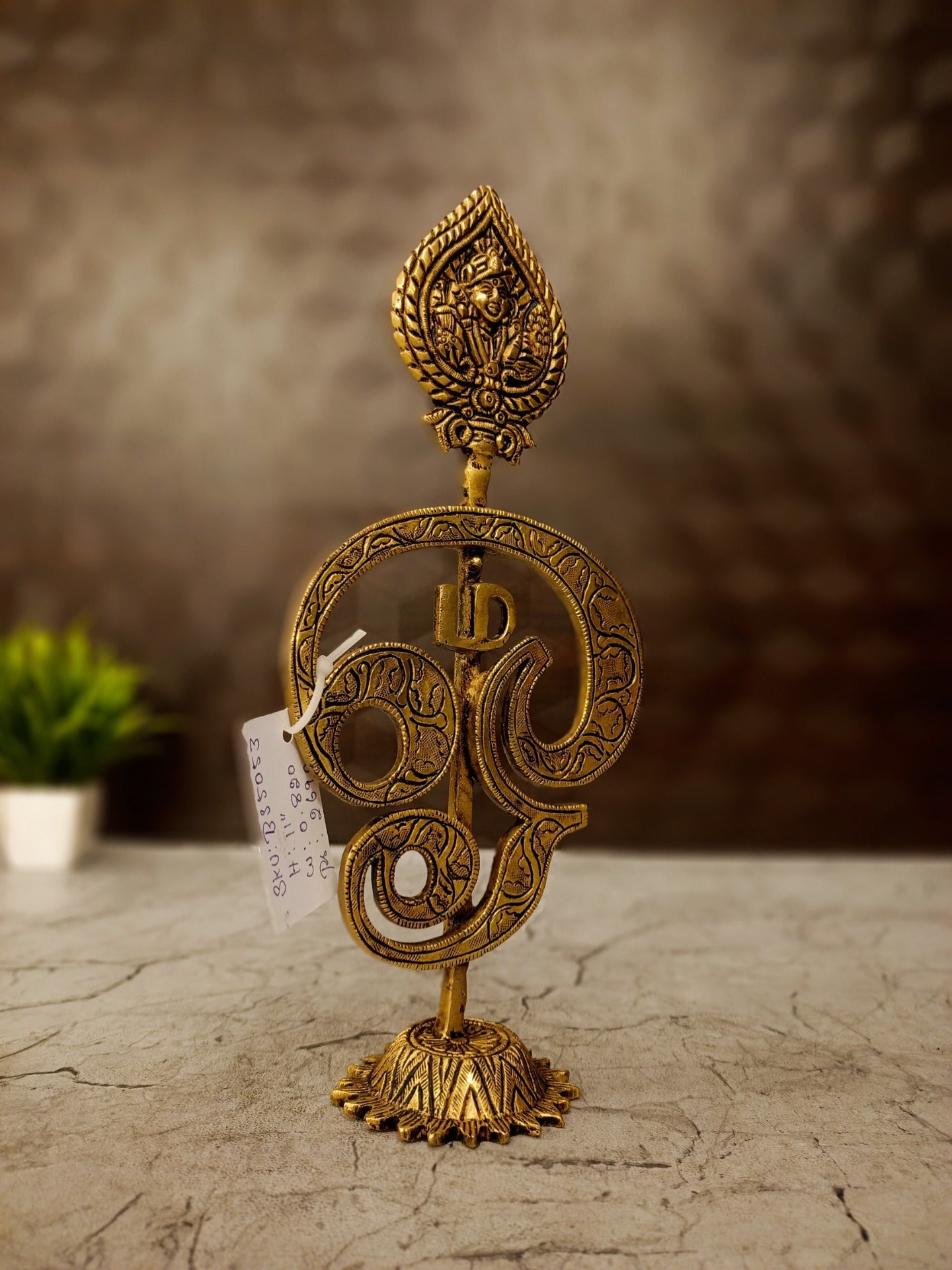 Brass Designer Om Vel With Murugan (11 Inch) | Handcrafted Divine Kartikeya Spear for Home Temple & Decor
